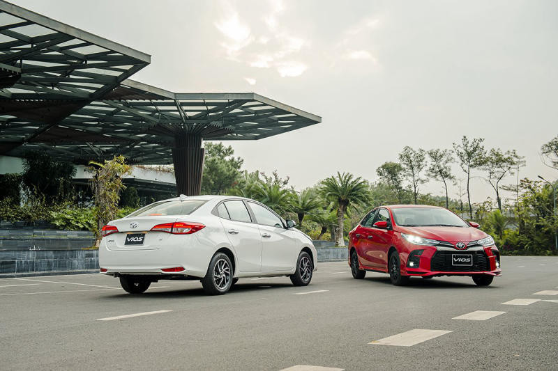 So sánh thiết kế ngoại thất giữa Toyota Vios và Toyota Vios Limo