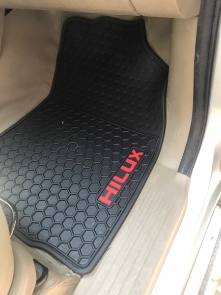 Tấm lót sàn cao su theo form xe Toyota Hilux