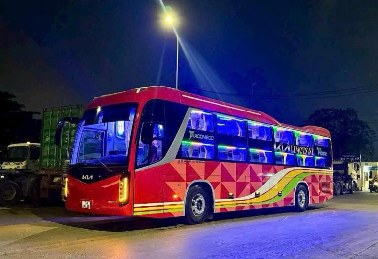 Thắt dây an toàn khi di chuyển cùng Nhà Xe Lê Tuấn