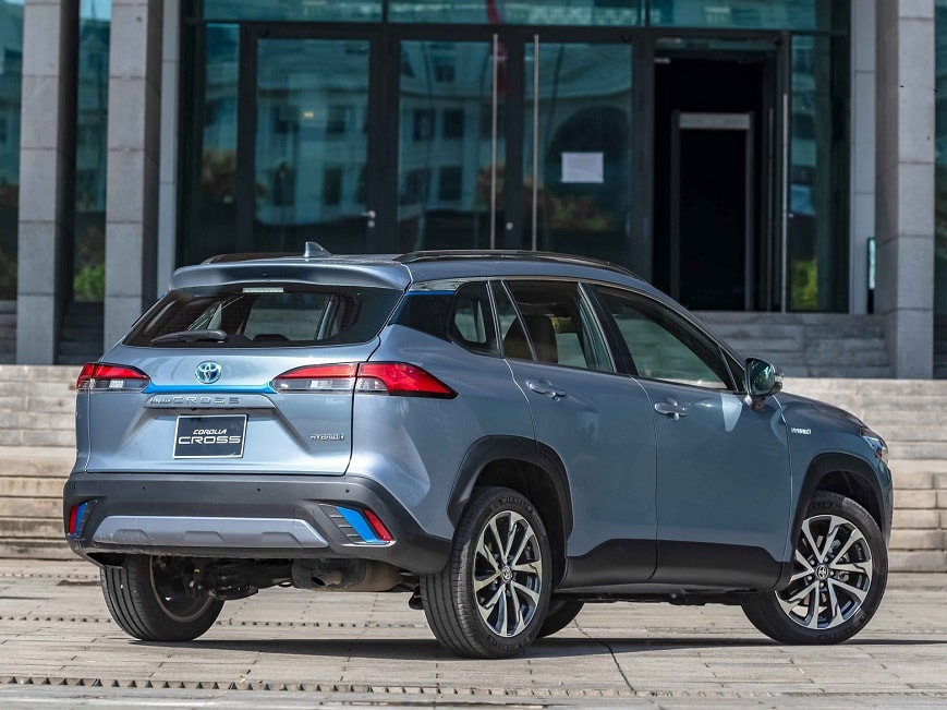 Thiết kế đuôi xe ấn tượng của Toyota Cross Hybrid