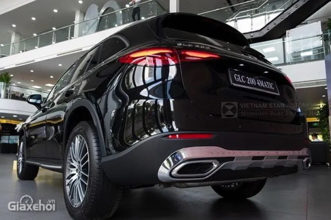 Thiết kế đuôi xe Mercedes-Benz GLC 200 4Matic 2025