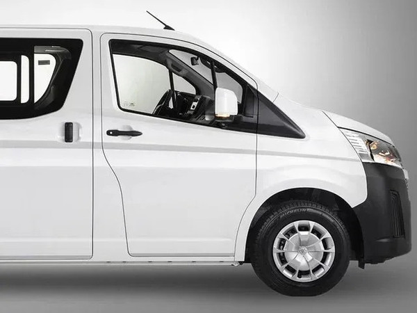 Thiết kế mâm đa chấu trên xe Toyota Hiace