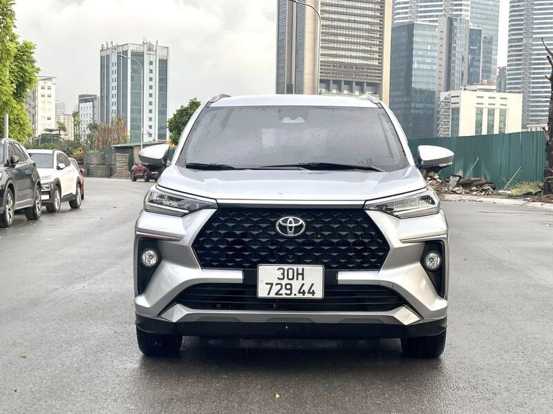 Thiết kế mặt trước ấn tượng của xe Toyota Veloz Cross
