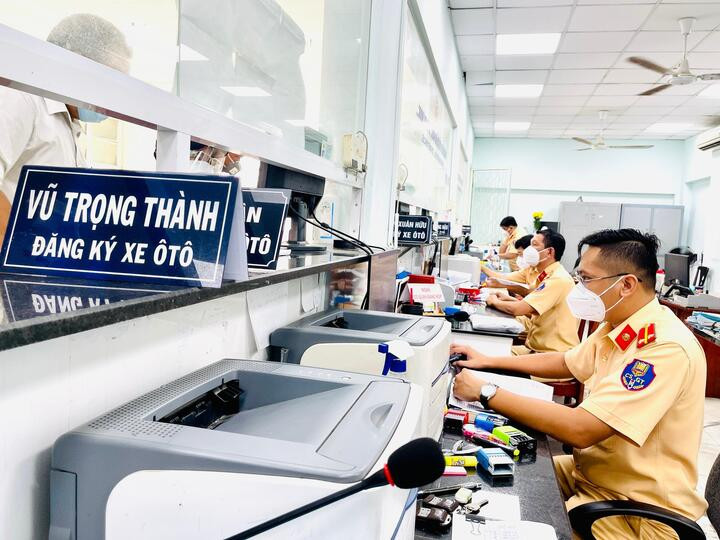 Thủ tục đổi tên xe máy