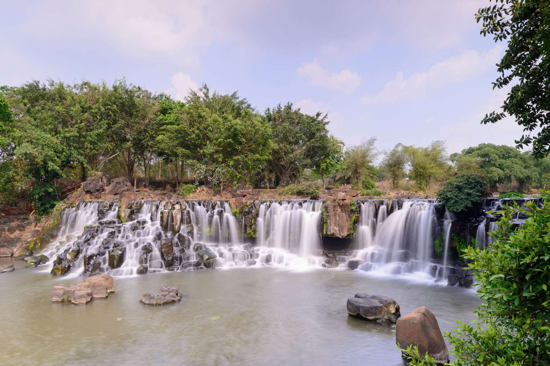 Toàn cảnh vẻ đẹp hoang sơ và hùng vĩ của Thác Giang Điền tại Biên Hòa