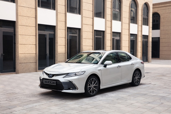 Toyota Camry đời mới với các màu sắc hợp phong thủy tuổi Dậu