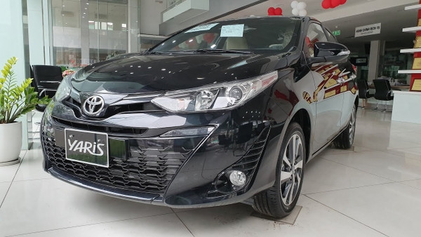 Toyota Yaris màu vàng năng động cho người tuổi Thìn mệnh Kim