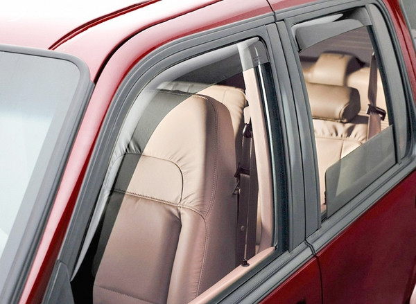 Vè che mưa cho xe Toyota Avanza giúp chắn nước