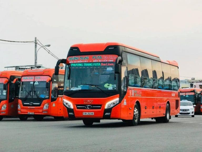 Xe khách giường nằm tại Bến xe Nam Định