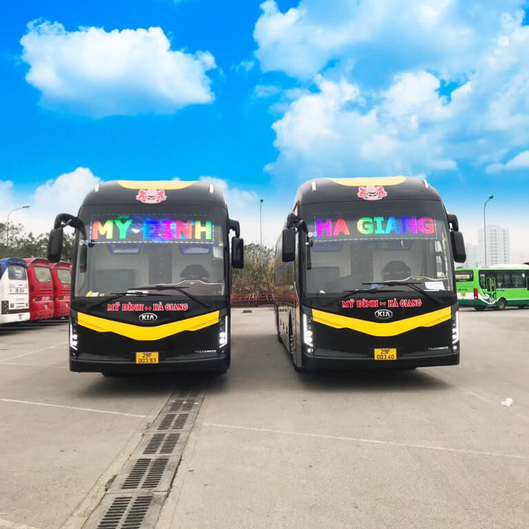 Xe Limousine hiện đại phục vụ hành khách trên tuyến Hà Nội Hà Giang