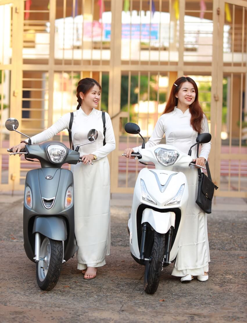 Xe máy 50cc Kymco Hermosa màu trắng