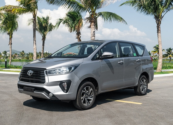 Xe Toyota Innova, dòng MPV đa dụng được nhiều gia đình tuổi Mão lựa chọn với các màu sắc phong phú